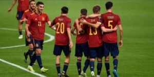 Bán kết có lượt đi và lượt về không?